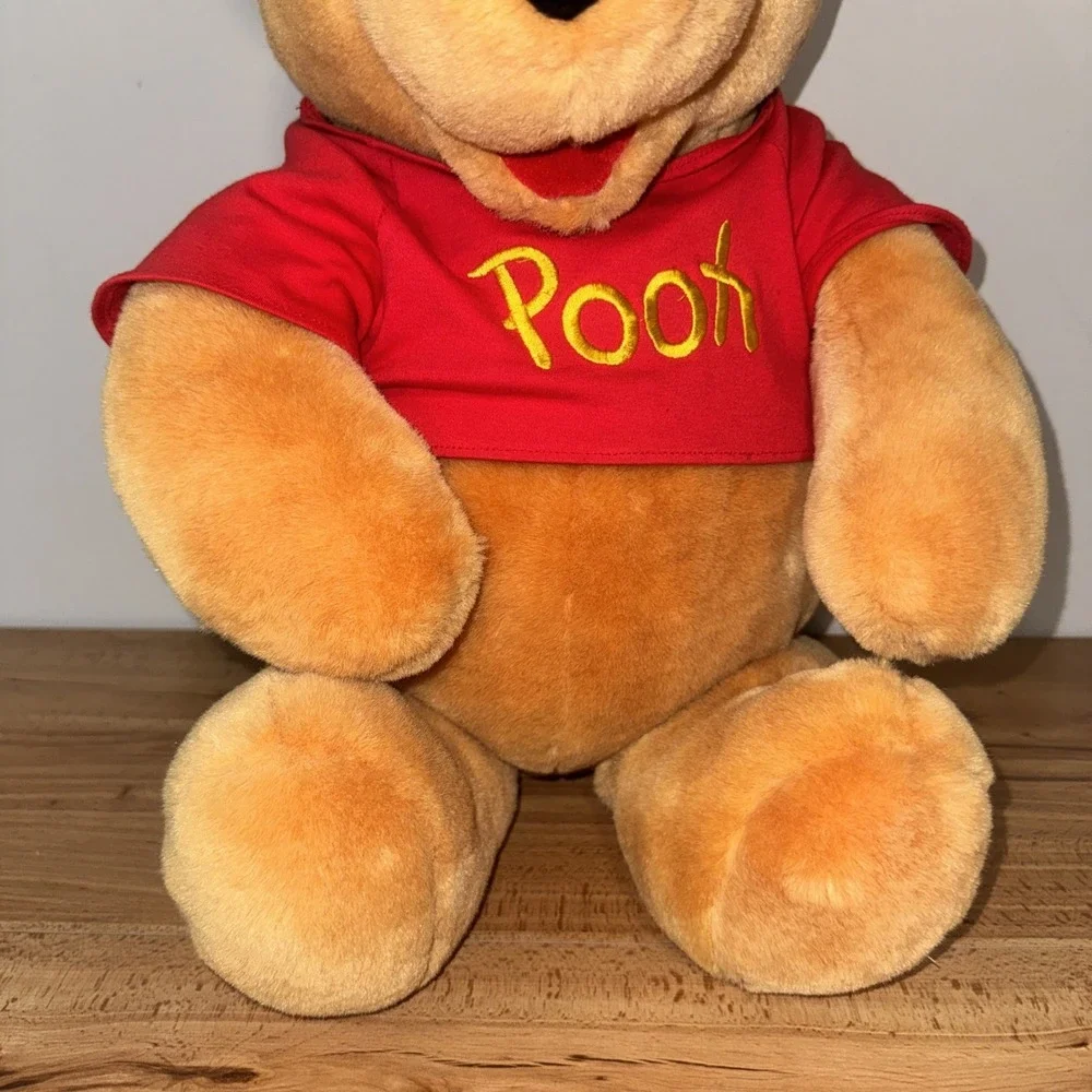 VTG Walt Disney Company Winnie the Pooh Bear 20